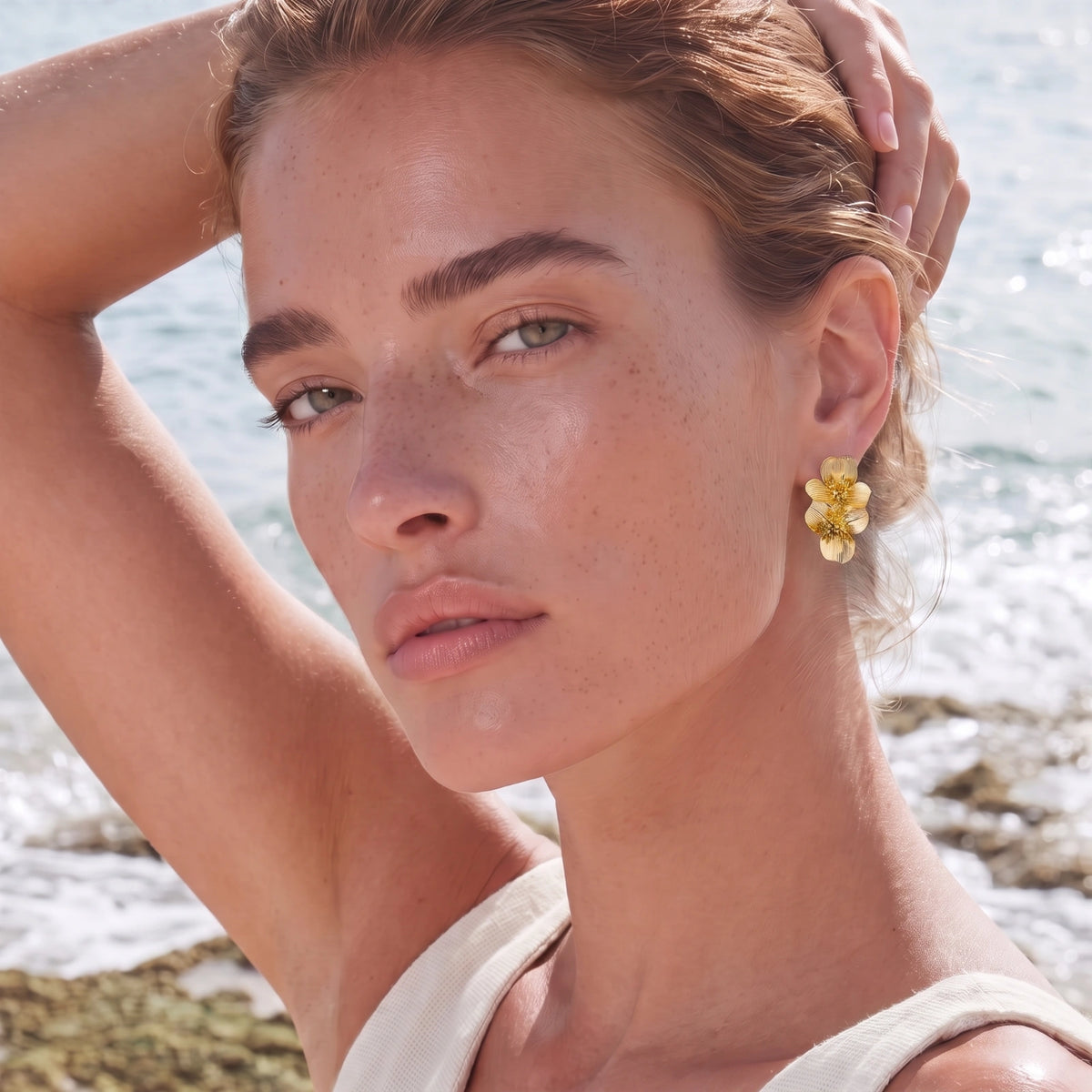 Boucles d'Oreilles Double Fleur Dorée