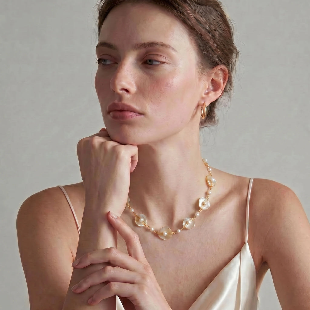 Collier de Perles Feuille Dorée
